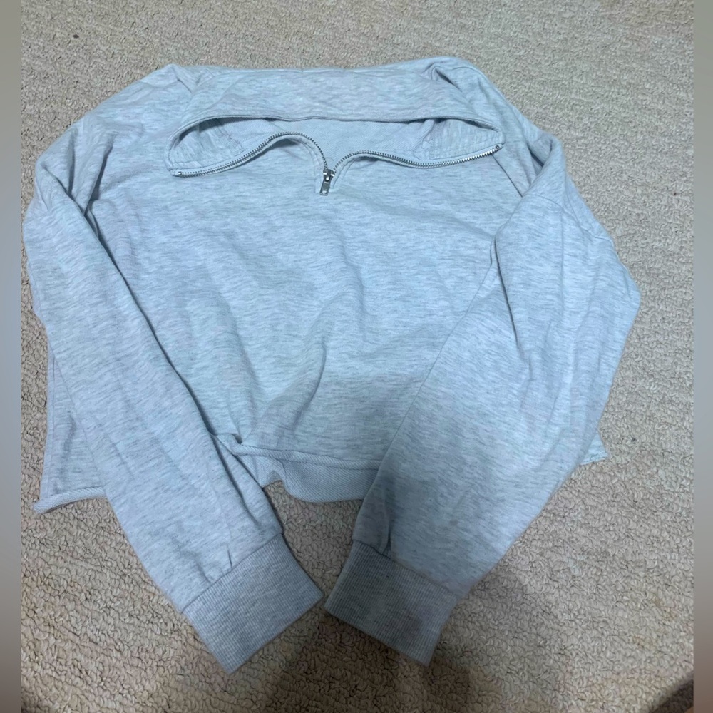 Garage cropped hoodie